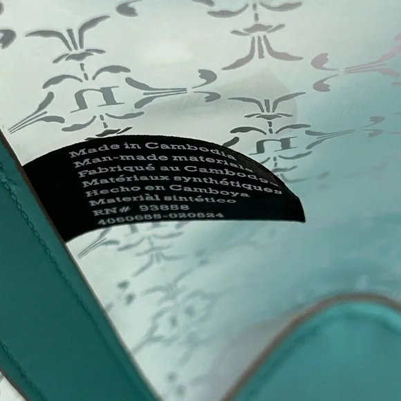 Nanette Lepore Maxine clear vinyl tote‎ with wristlet pouch aquatic blue color - Picture 10 of 13